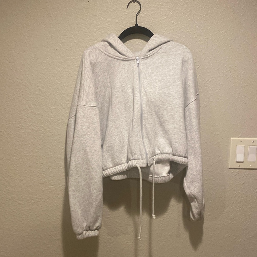 Gray Cropped Hooded Zip Up Sweatshirt